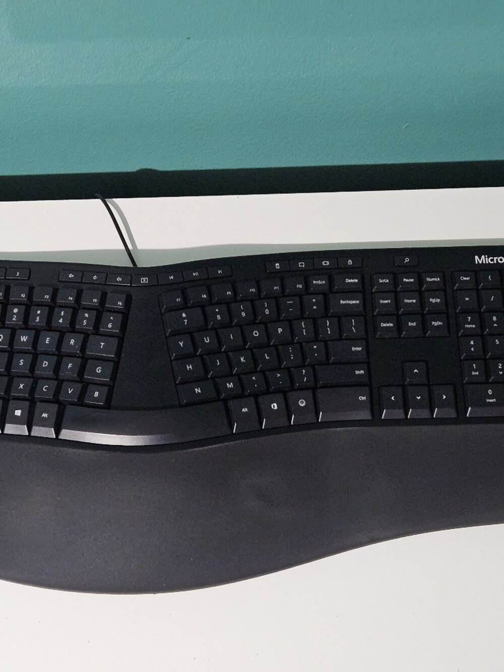 Microsoft Ergonomic Wired USB Keyboard Black Model 1878 Full-Size w/ Num Pad